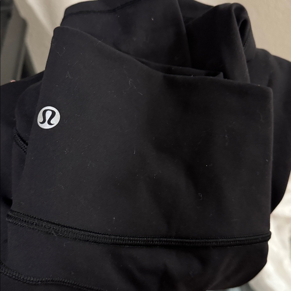 Lululemon size 4